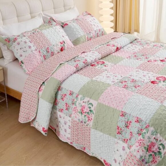 New Pink & Green Floral Patchwork 3-Piece Bedding Quilt Set • QUEEN - Picture 3 of 4